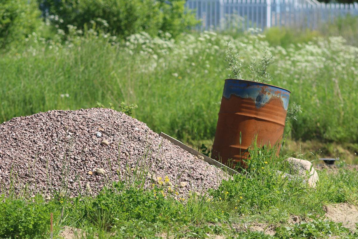 Полицейские нашли загадочные останки в пластиковой бочке
