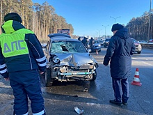 В центре Екатеринбурга водитель иномарки сбил пешеходов, один человек погиб