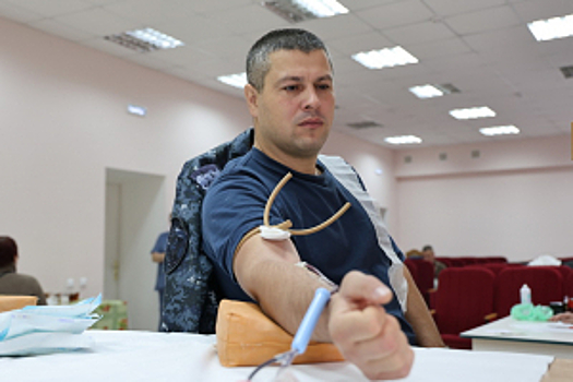 В Белгородской области полицейские приняли участие в донорской акции