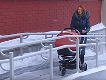 Детскую коляску с мотором представили новосибирские инженеры