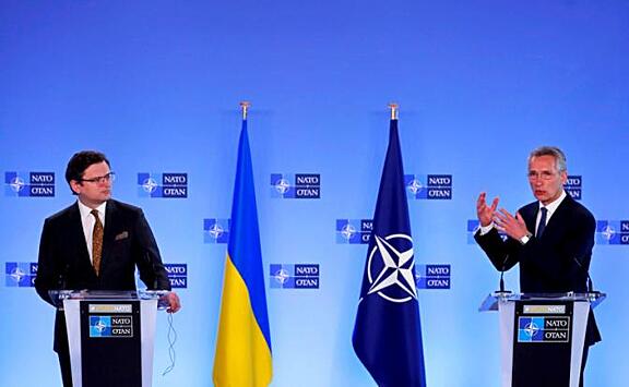 Киссинджер: "Курс на включение Украины в НАТО не был мудрым"