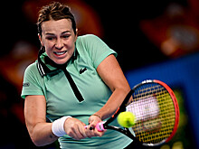 Соболенко победила Павлюченкову в трех сетах в четвертьфинале Australian Open