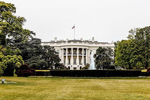 Белый дом: Байден поднял потолок для госдолга США