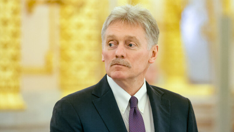 Песков: «Спортсмены из Украины зря закрывают лица от флага РФ»