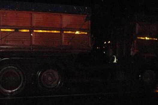 В Ростовском районе столкнулись «КамАЗ» и легковушка