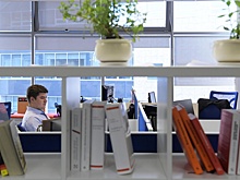 В Петербурге за год число новых вакансий упало на 13%