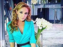 «Грация лебедя»: переболевшая коронавирусом Навка повторила вертикальный шпагат Загитовой