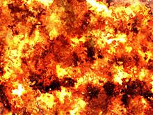 «Да это ларек вообще там незаконно стоит...»: во Владивостоке этой ночью сгорел питстоп