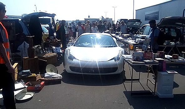 Владельца Ferrari повергло в шок, где оказалось его авто на утро