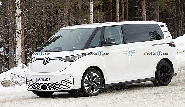 Новый Volkswagen ID.Buzz 2023 года заметили без камуфляжа