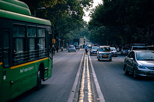 Индия пересмотрит схему экологически чистых автомобилей
