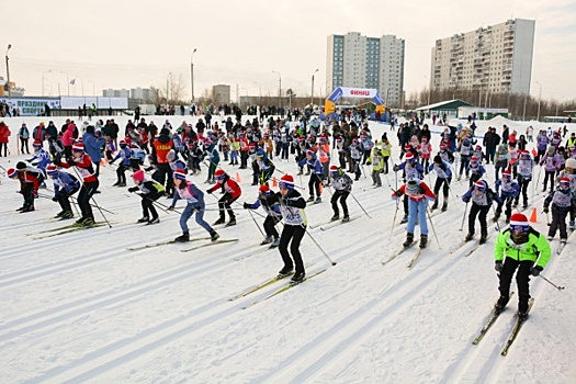 «Так должен выглядеть активный спорт». В Нижневартовске нефтяники помогли провести «Лыжню России»