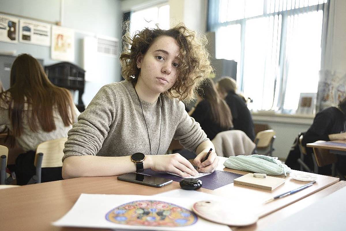 Колледжи в москве после. Курсы московских колледжей. Международная конференция труда. Колледжи москвы после 9 класса. Красина актовый зал.