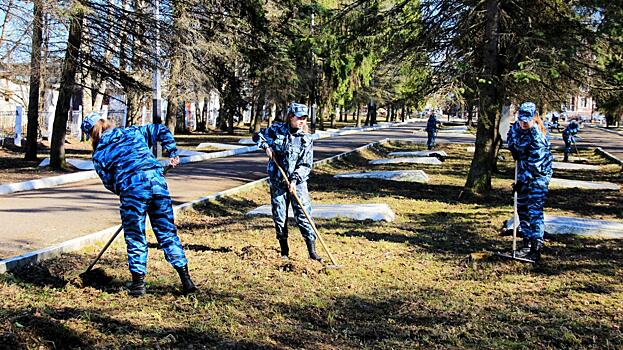 Курсанты ВИПЭ «оживили историю» подвига советских солдат