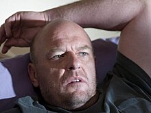 Трейлер: "модный" комедийный сериал с "Хэнком" из "Во все тяжкие"