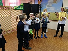 Кукольный спектакль «Три поросенка» показали на Привольной улице