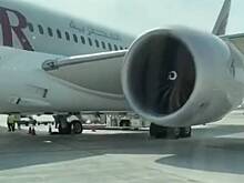 Пассажирский самолет провалился в дыру и попал на видео