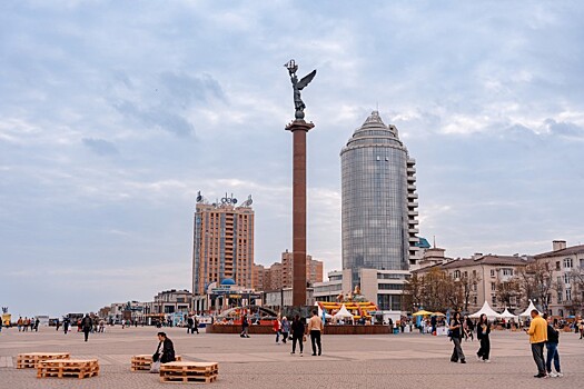 В подвале здания в Новороссийске из-за атаки БПЛА заблокированы 3 человека — на помощь выехали спасатели