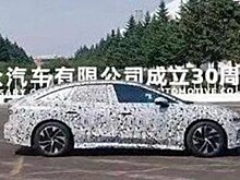 Электрический седан Volkswagen ID.7 2023 года впервые показали на фото