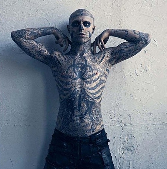 Рик Дженест дважды вошел в Книгу рекордов Гиннесса: впервые — как человек с самым большим количеством татуировок костей на теле,  во второй раз отметили количество татуировок насекомых.