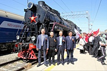 Делегации из Китая и Монголии встретили забайкальский ретропоезд «Победа»