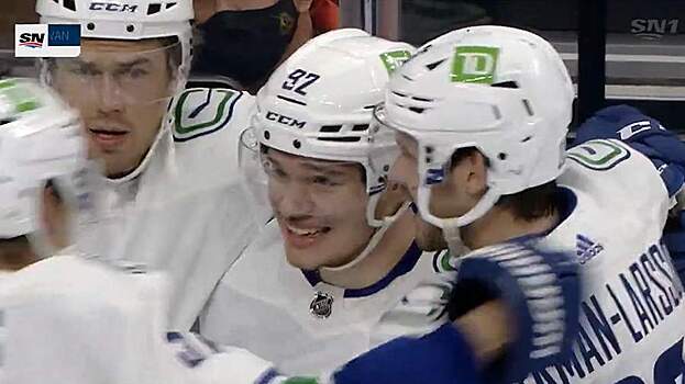 Подколзин забросил дебютную шайбу в НХЛ