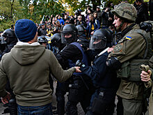 Митингующие у здания Рады объявят "план действий"