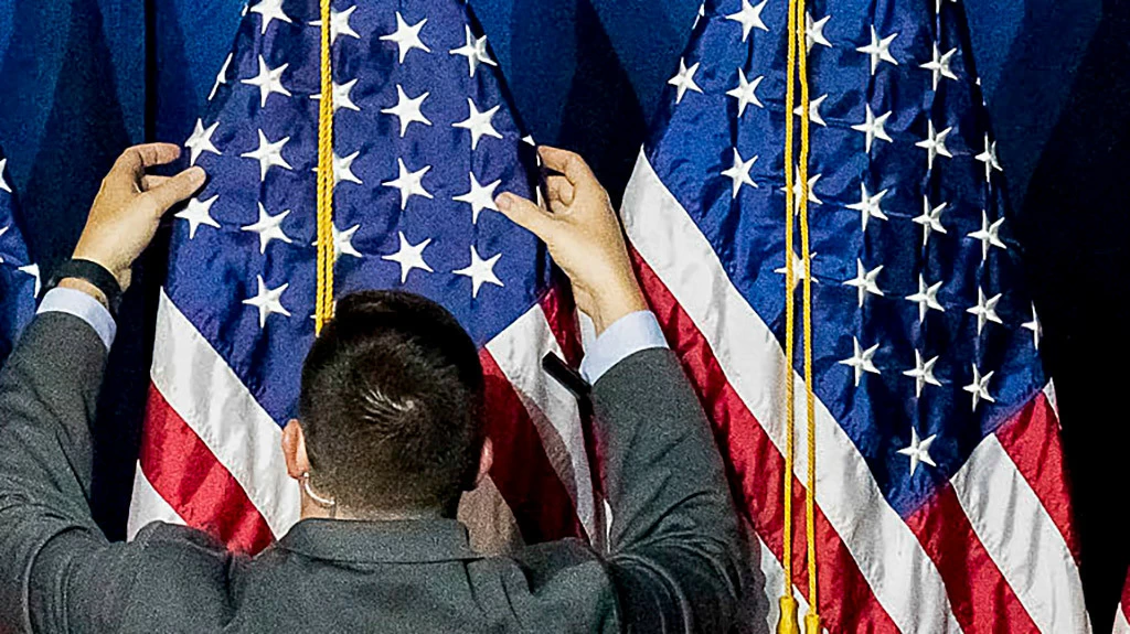 CNN: Команда Трампа хочет отменить получение гражданства по месту рождения