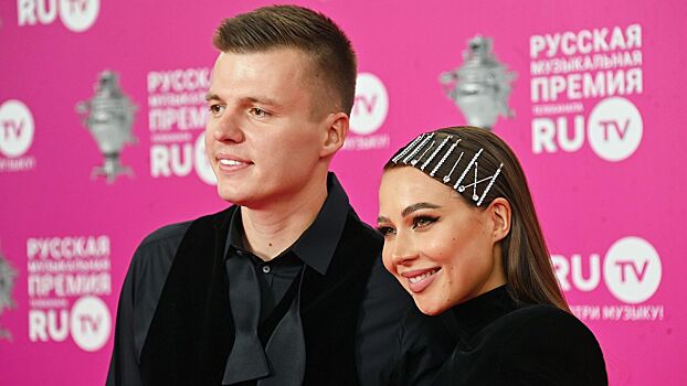 Лерчек развелась с мужем