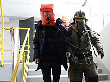 В ТРЦ «Лев» потренировались спасать людей из задымленных помещений