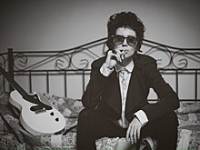 «Ни груди вам, ни носа!» Светлана Лобода примерила дерзкий образ рок-легенды Боба Дилана