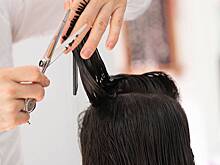 Названо средство, которое поможет избавиться от краски для волос на коже