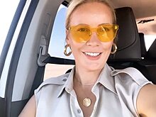 Елена Летучая побывала на берегу озера с красной водой