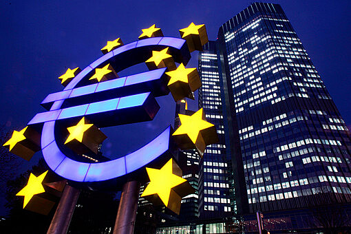 В Еврогруппе рассказали о последствиях украинского кризиса для "зоны евро"