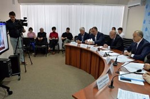 Врио губернатора раскритиковал работу глав Саратова и Энгельса