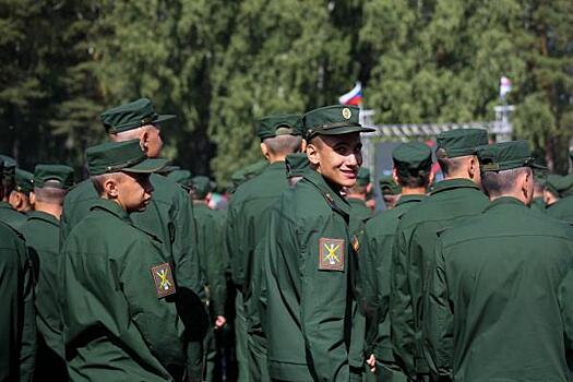 В Петербурге назвали число призывников, которые отправятся в армию до конца года
