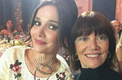 жалаңаш мас ұйықтап жатқан жігіттер