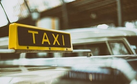 В России за агрегаторами такси хотят закрепить ответственность за здоровье пассажиров