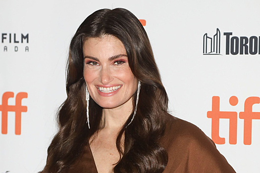 Идина Мензель объяснила, почему отказывалась от роли в сериале «Хор»