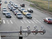 На омских дорогах за год установили 142 новых стационарных камеры