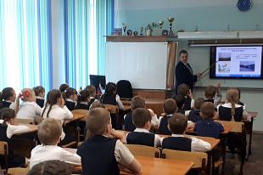 Электрёнок рассказал красноярским школьникам о безопасности