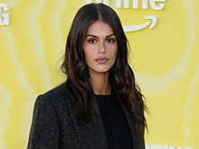 Дочь Синди Кроуфорд снялась топлес в рекламе