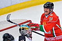 Президент Беларуси Лукашенко оправился от травмы ноги и сыграет в хоккей