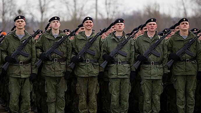 Коротышки и дылды: как их распределяют в Армии России