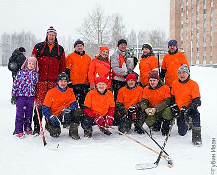 Участники Хоккей-на-валеночной лиги разыграли «Кубок Ижевска — 2023»