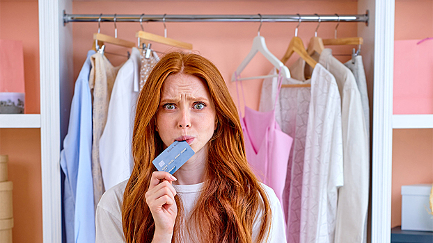 Жительниц России массово лечат от импульсивных трат на маркетплейсах