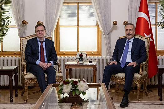 Мединский завершил переговоры с главой МИД Турции
