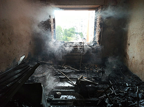 При пожаре в 9-этажном доме на улице Калинина в Пензе погиб мужчина