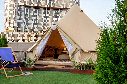 Москвичам предложили ночевать в палатке