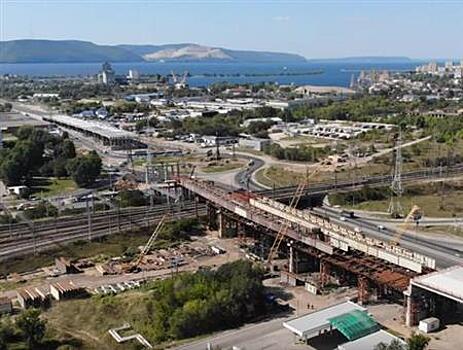 На трассе М-5 в Тольятти автомобили пускают в объезд из-за строительства развязки